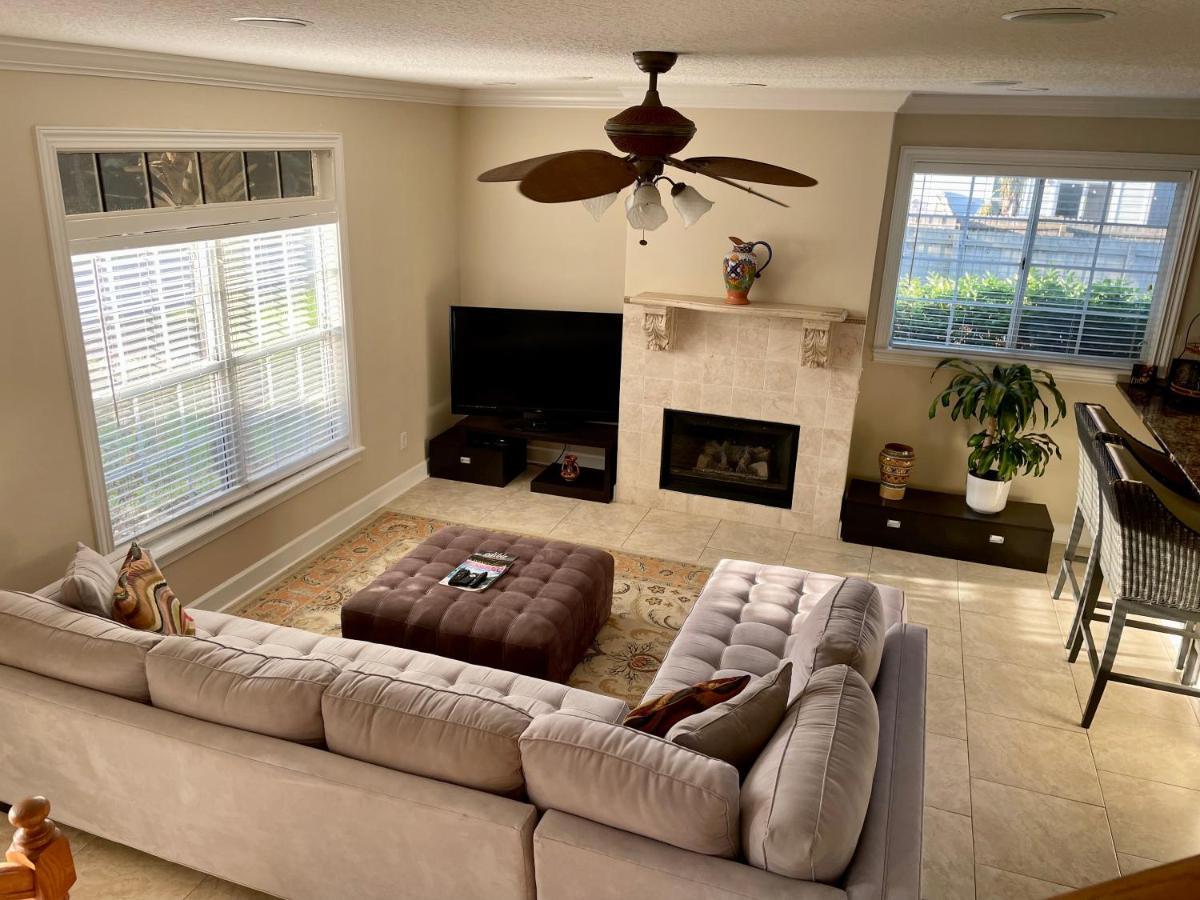 Beach Getaway-Private Suite-Shared Home Jacksonville Beach Exterior photo